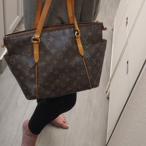 Louis Vuitton Totally Pm Authentic